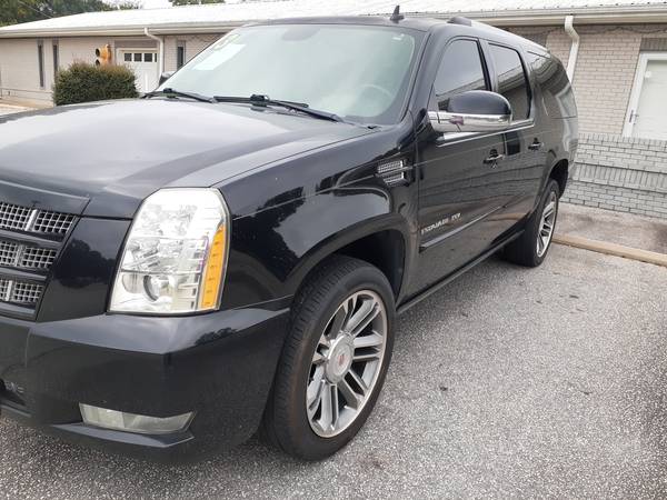 2013 Cadillac Escalade ESV Premium - Photo 2