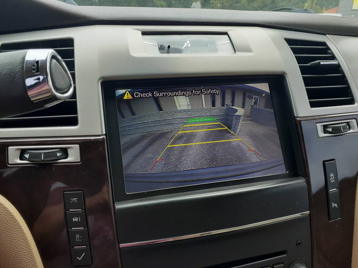 2013 Cadillac Escalade ESV Premium - Photo 15